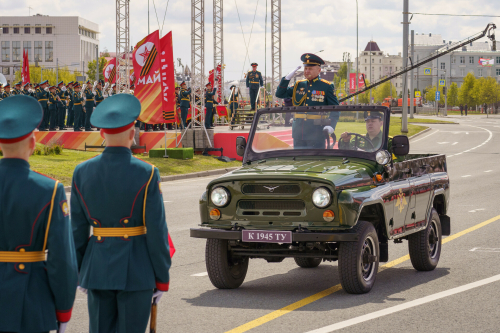 «Именно Советский солдат отстоял свободу нашей Родины»: Татарстан встретил День Победы